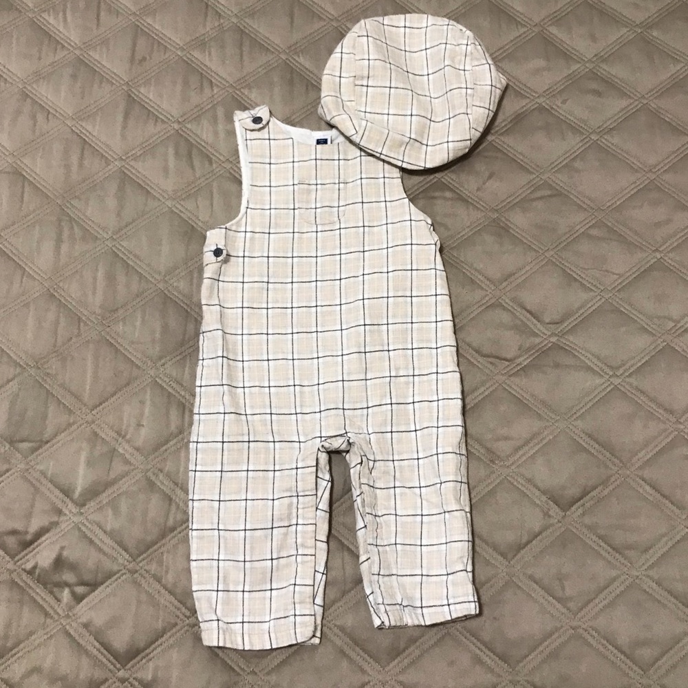 Janie and Jack hat and overall